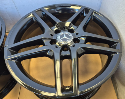 Genuine black mercedes - 1x,
